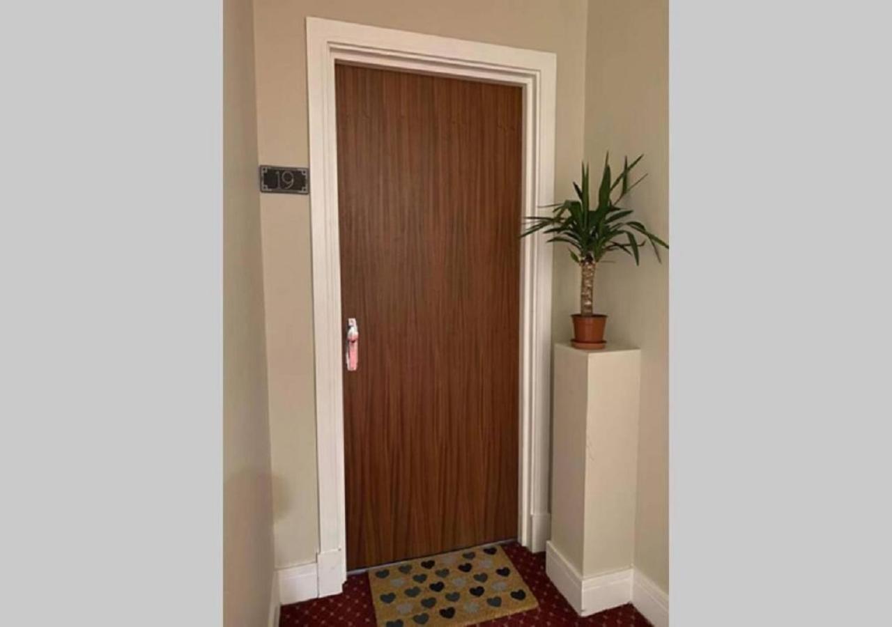 Doncaster City Centre Deluxe Whole Apartment Sleeps 4 D19 Exterior photo